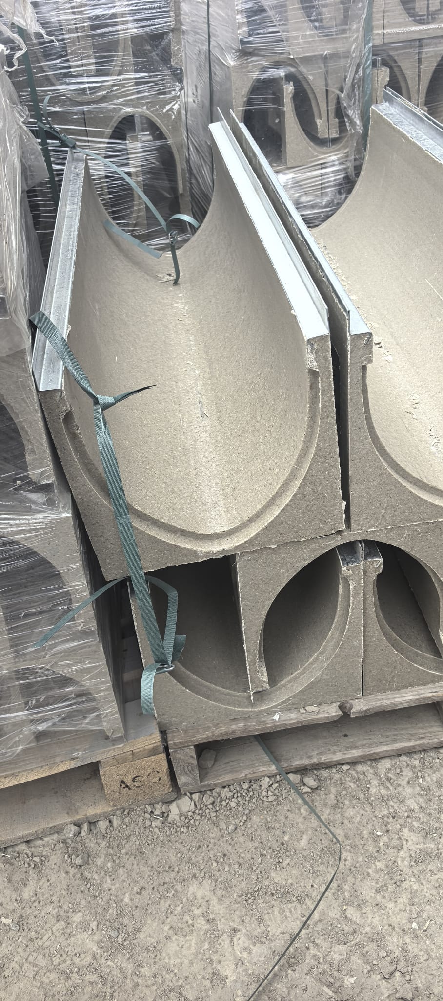 Polimer beton drenaj kanalı yakın çekim